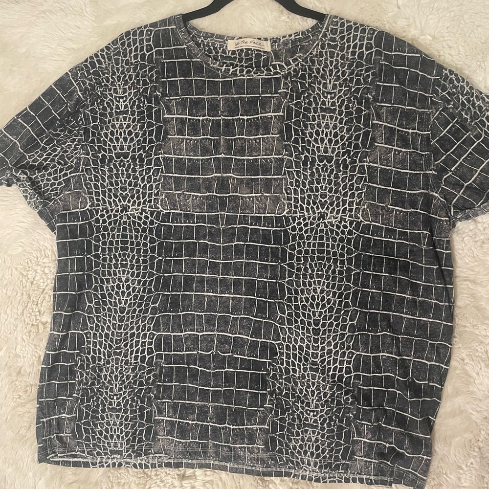 Free People alligator print tee shirt